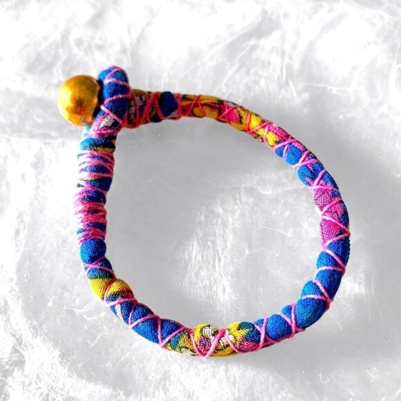 Tiklari Abeque Fabric & String Bracelet - Picture 1 of 4
